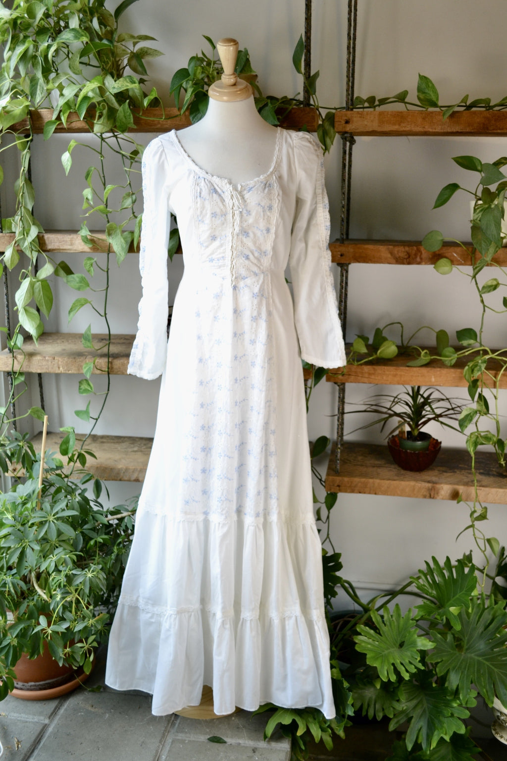 70s Gunne Sax White Cotton Gown