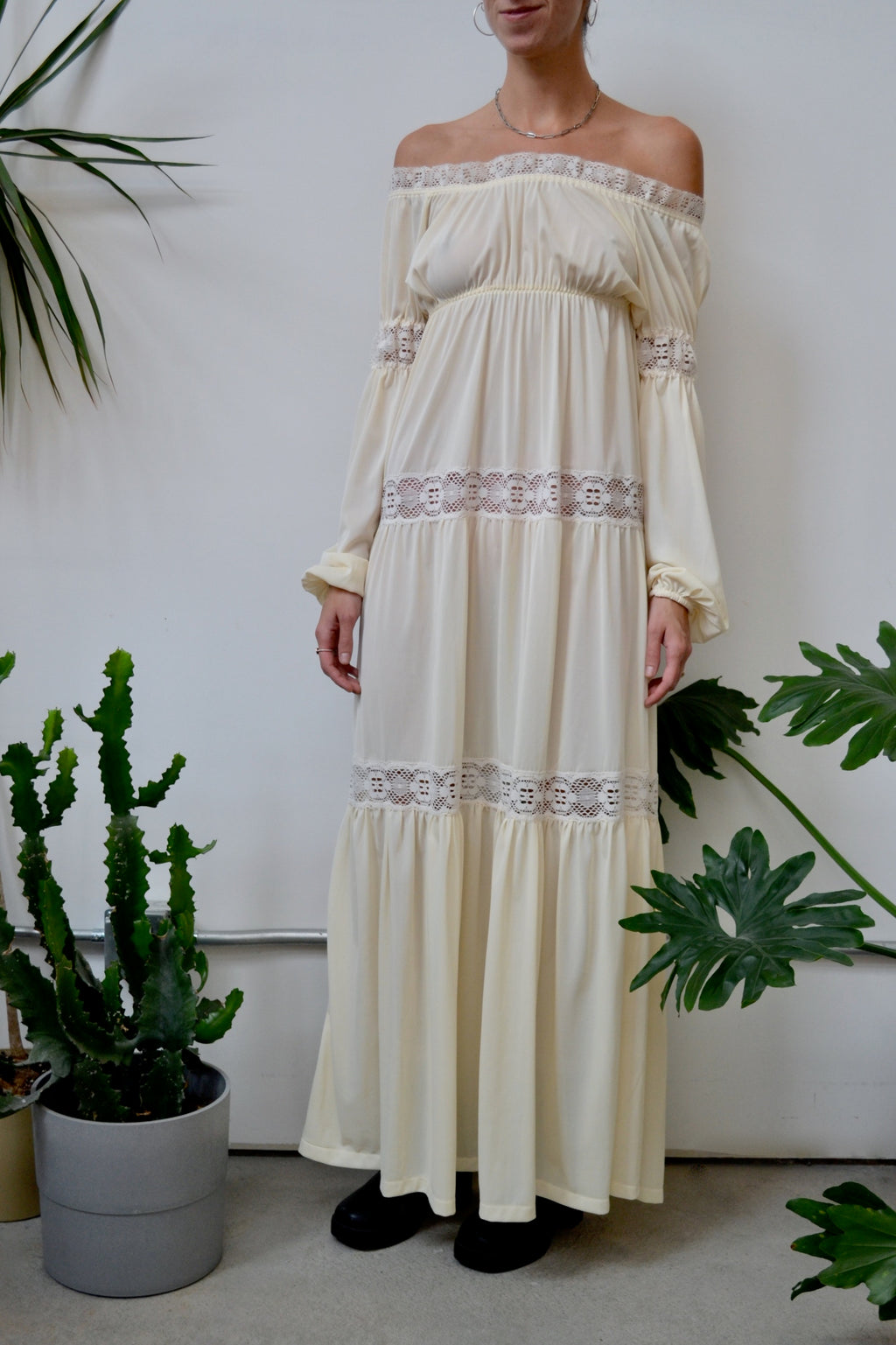 Stretchy Lace Peasant Dress