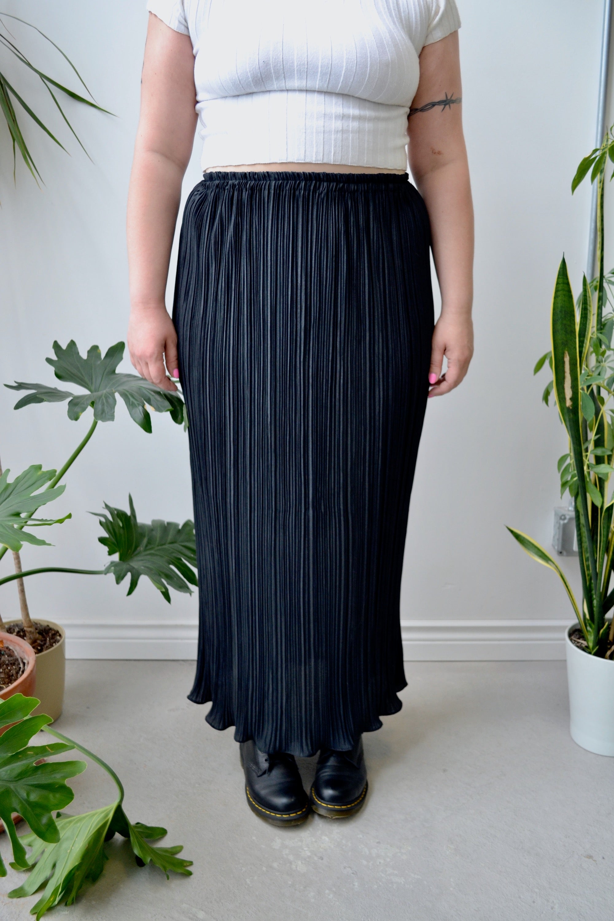 Black Plisse Maxi