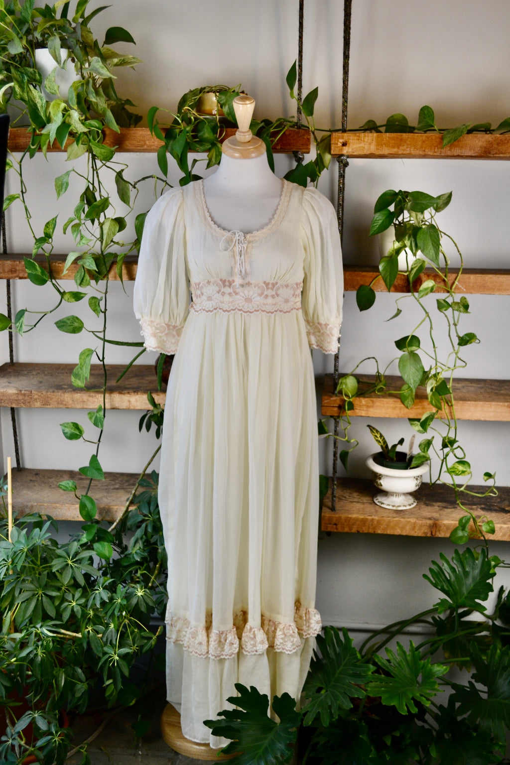Seventies Cream Gunne Sax Gown