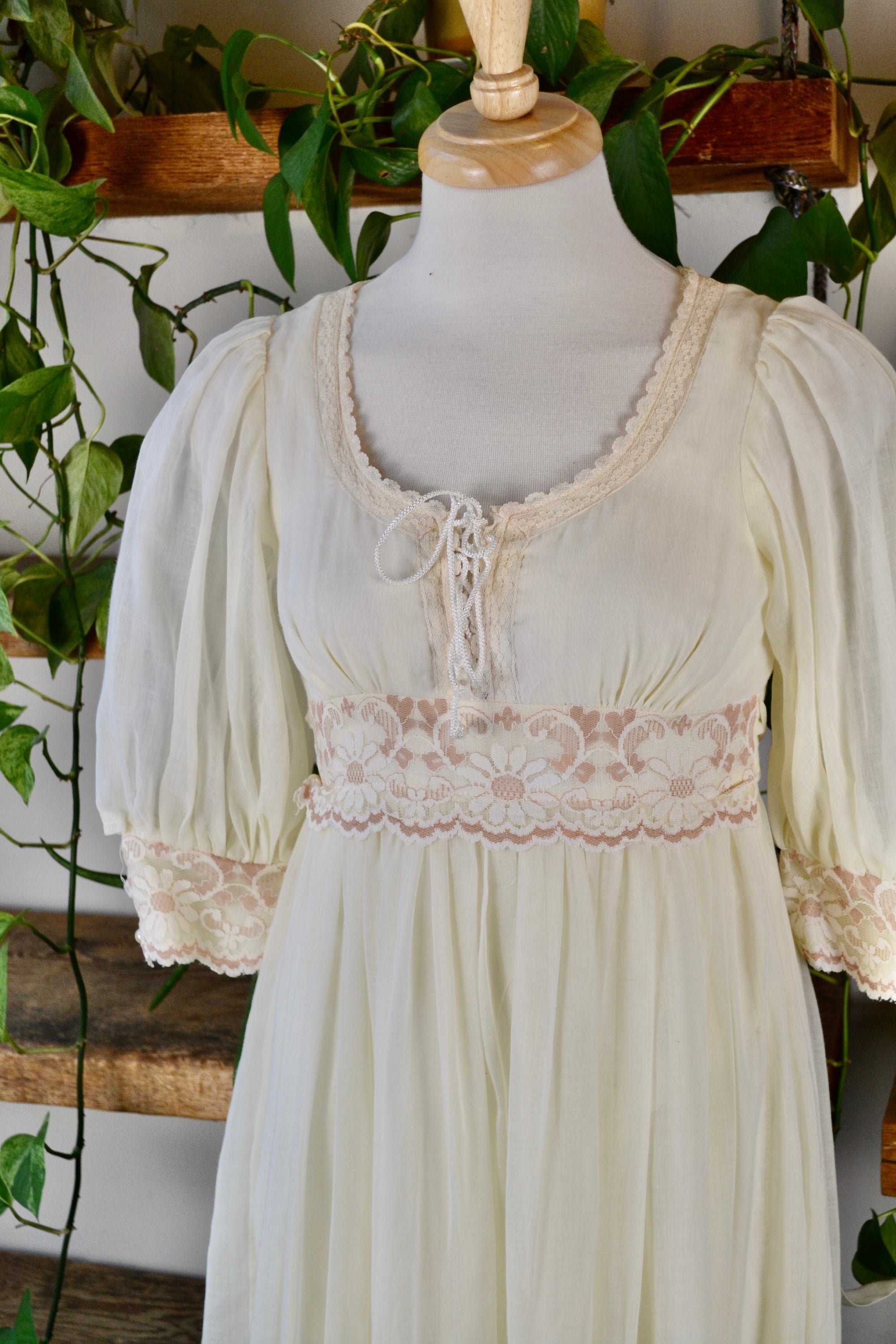 Seventies Cream Gunne Sax Gown