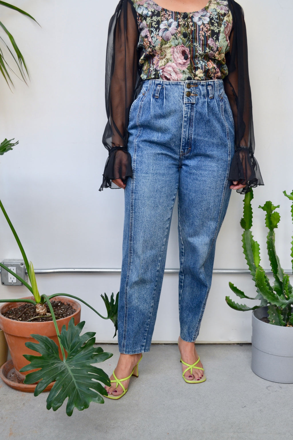 Nineties High Waist Taper Jeans