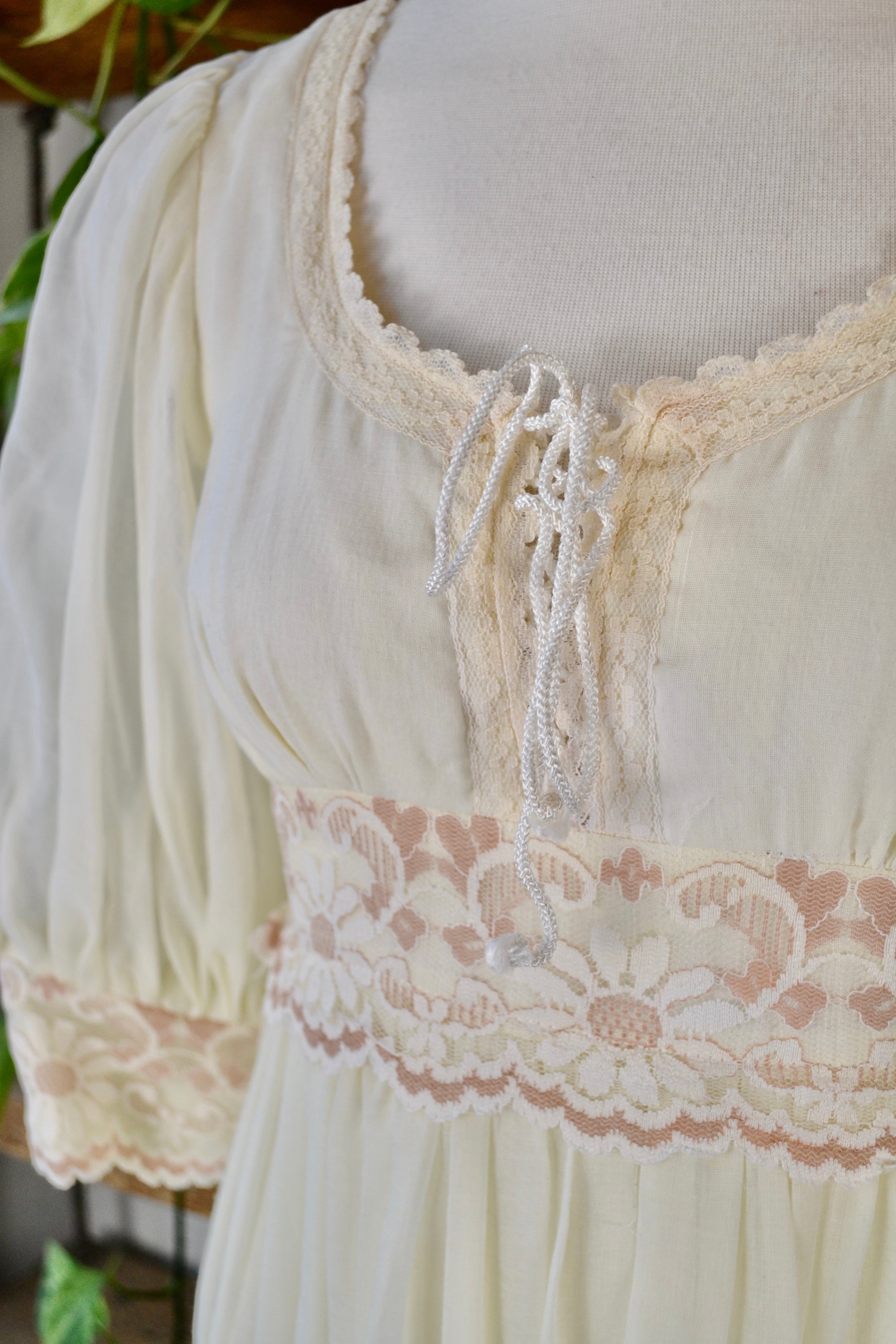 Seventies Cream Gunne Sax Gown