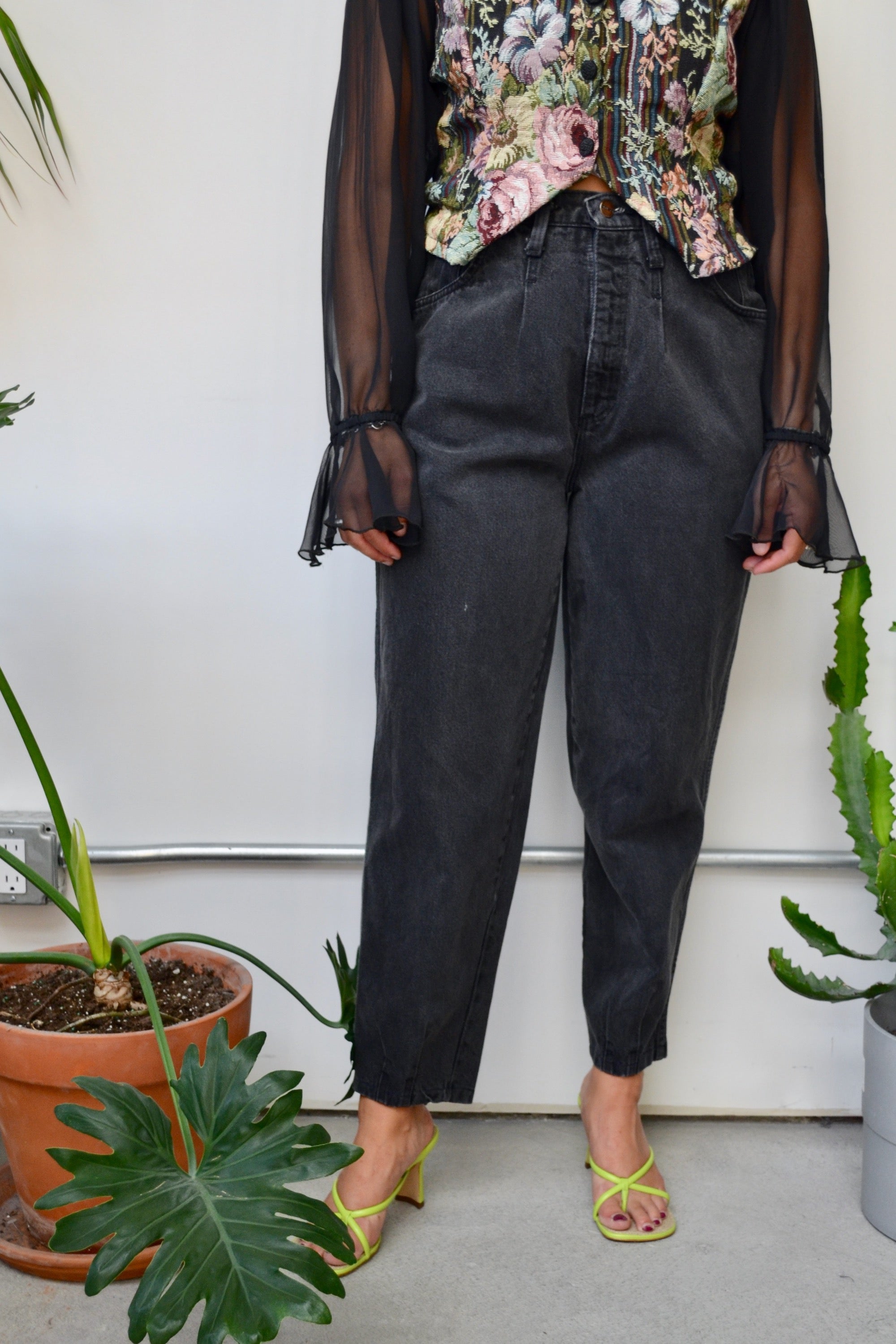 Venezia Tapered Mom Jeans