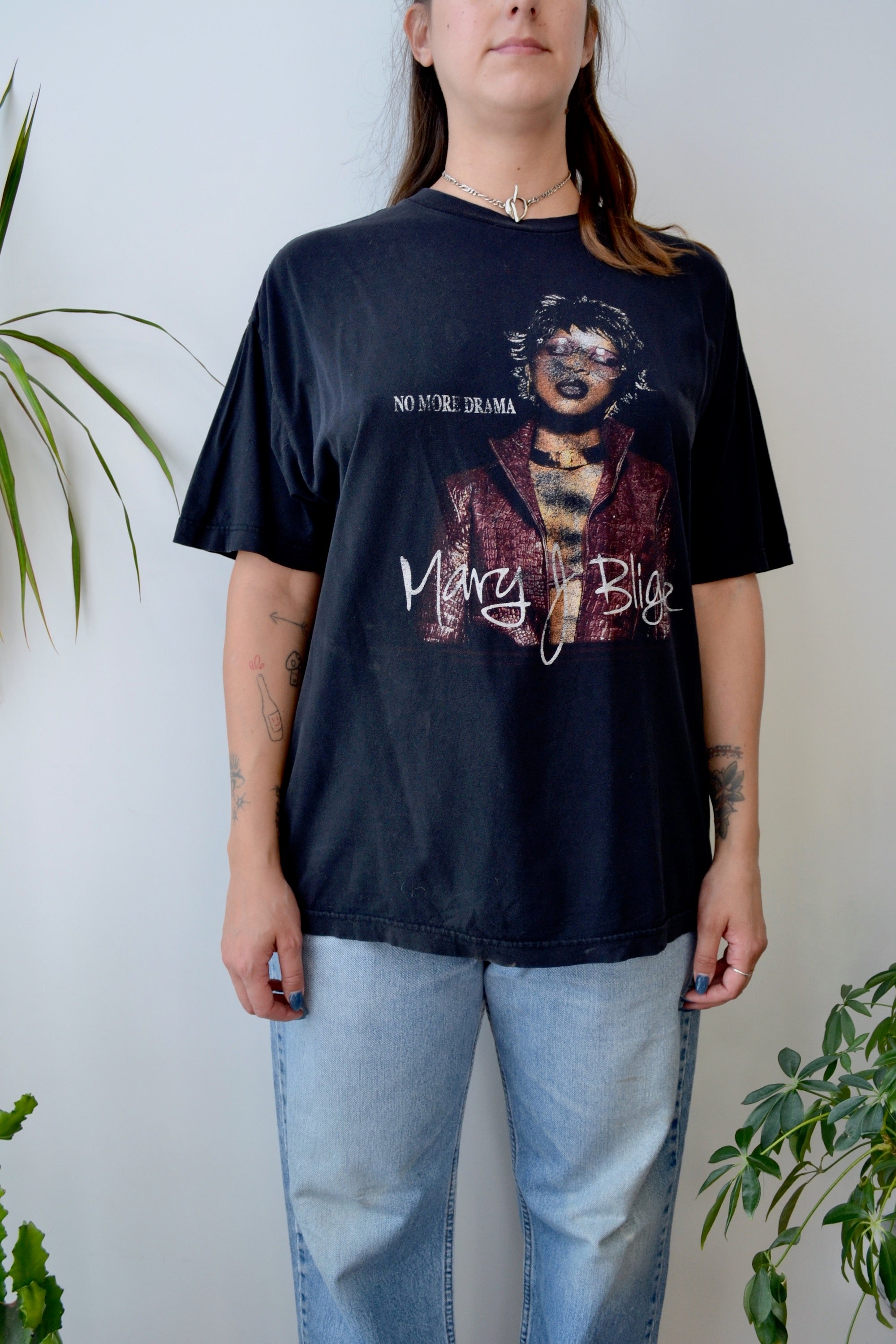 Mary J Blige Tour Tee – Community Thrift and Vintage