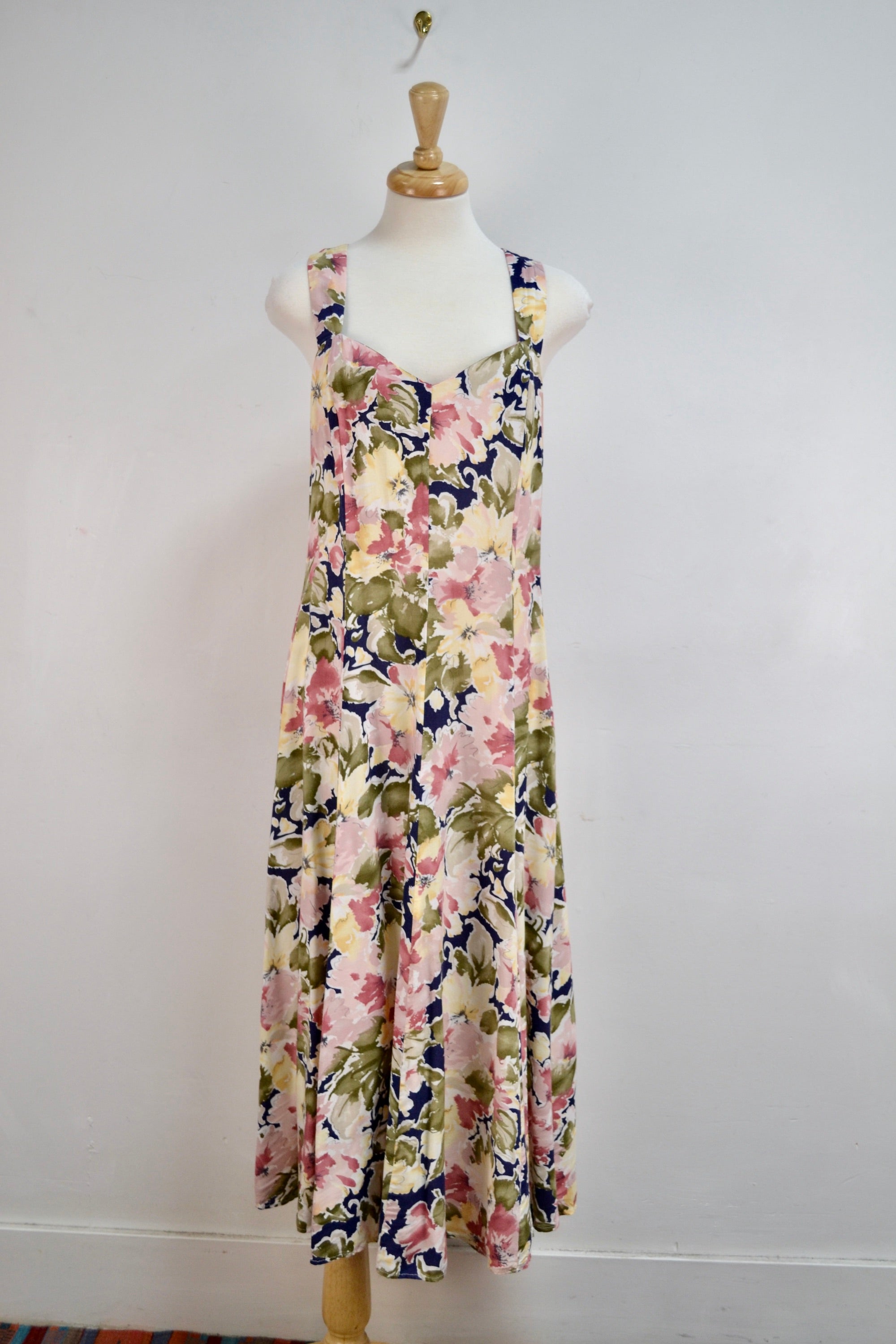 90s Floral Rayon Summer Dress Community Thrift and Vintage 90s Floral Rayon Summer Dress Community Thrift and Vintage