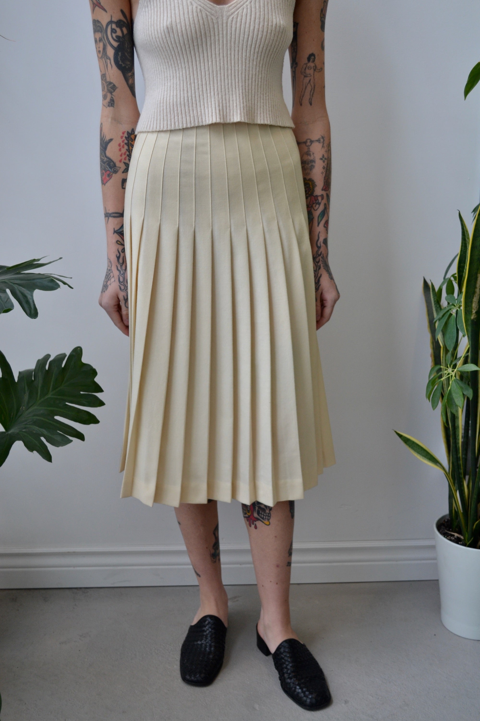 Highland Queen Cream Pleated Midi Skirt