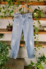 90s Light Wash 550's