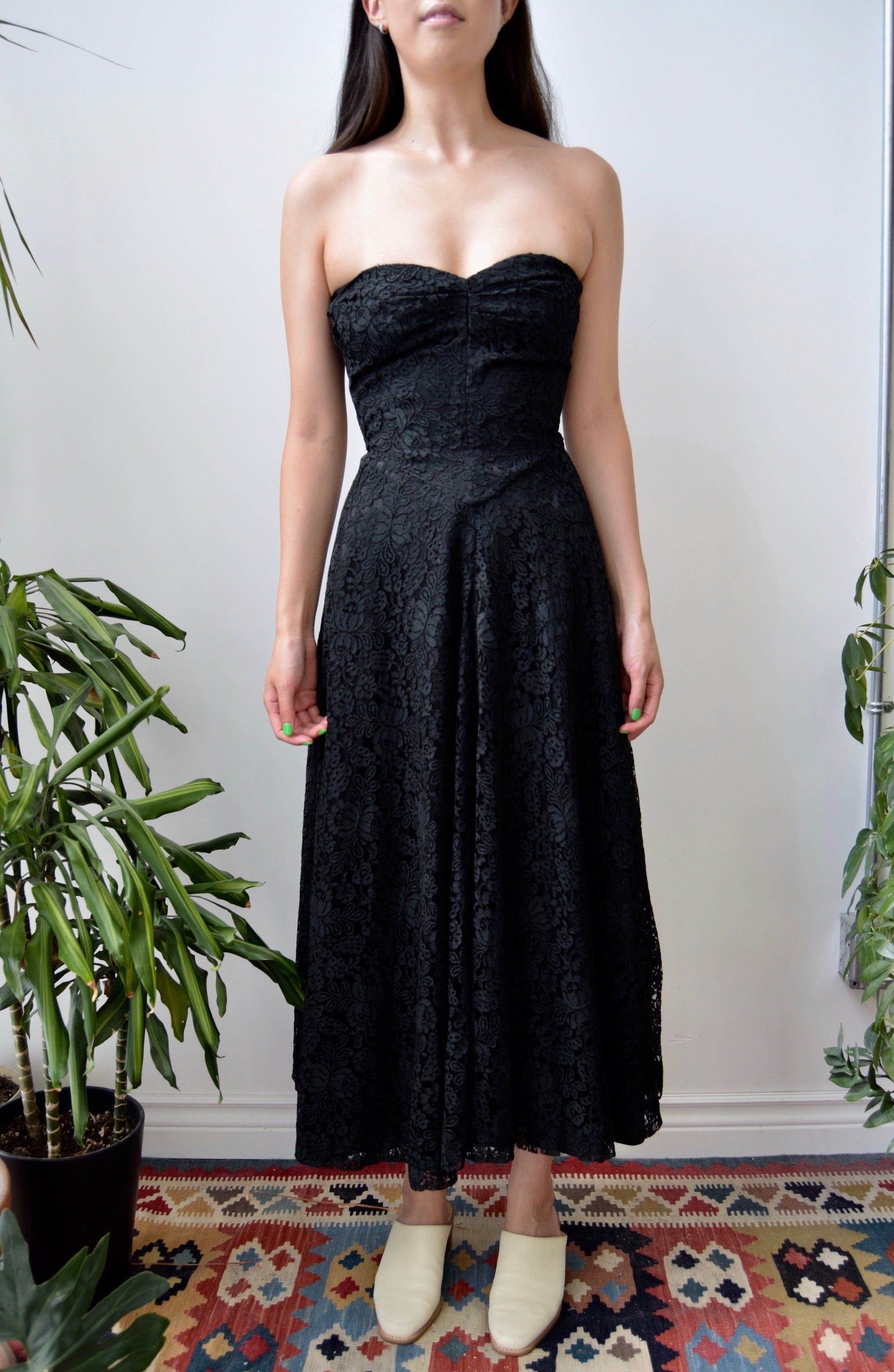 Fifties Black Lace Sweetheart Dress