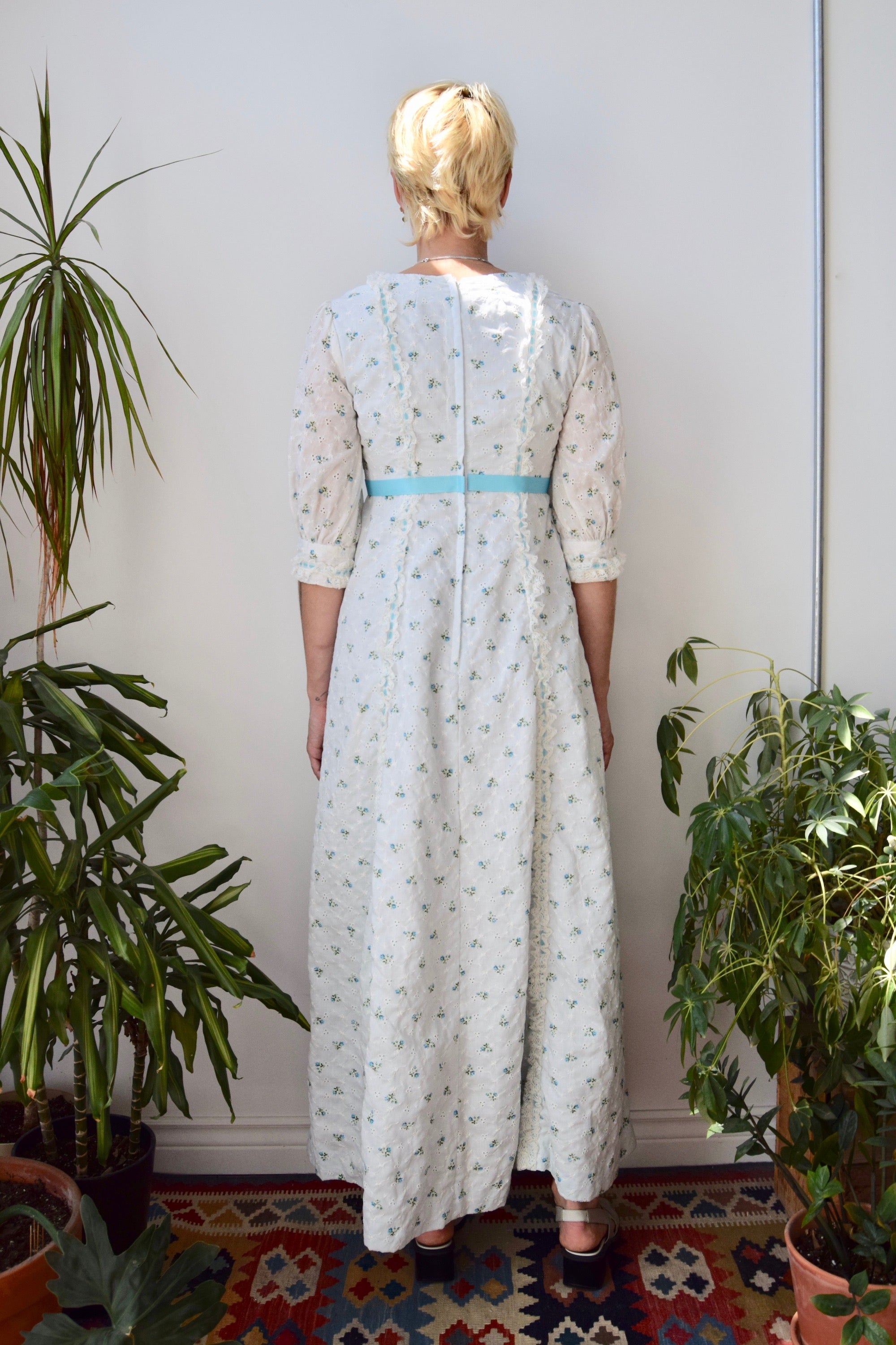 Bitty Blue Bitty Blue Bouquet Gown – Community Thrift and Vintage
