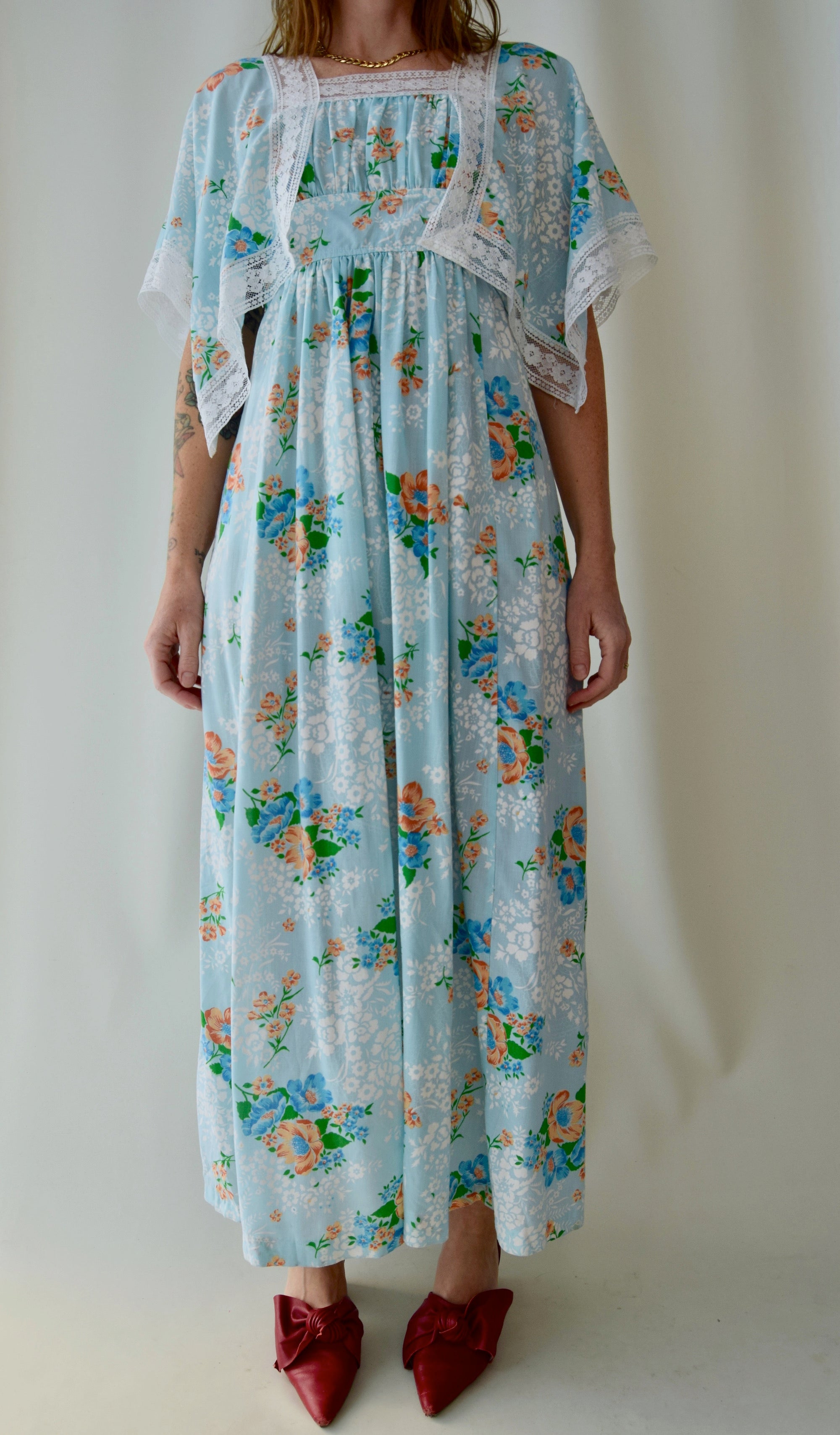 1970's Handkerchief Sleeve Floral Dress