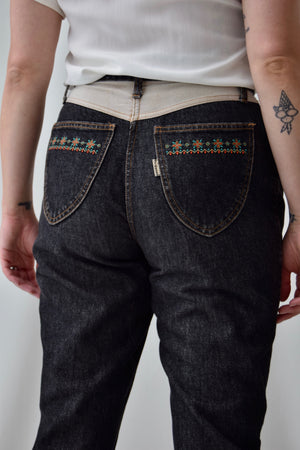 Pocket Detail Tapered Mom Jeans