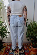 551 Light Wash Jeans