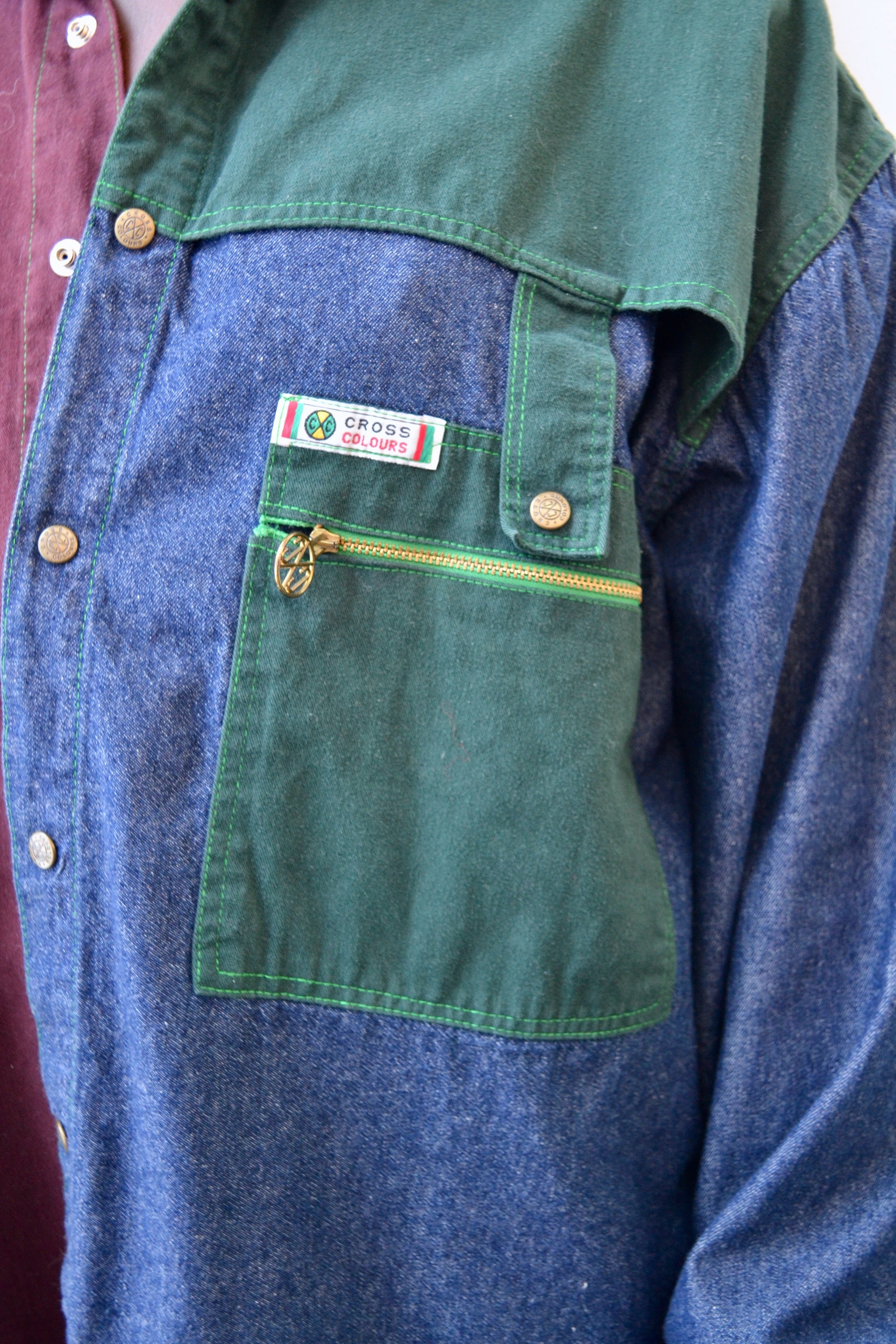 シャツ Vintage 00s Cross Colours Studded Denim Panel Shirt Cross Colours Denim Shirt – Community Thrift and Vintage