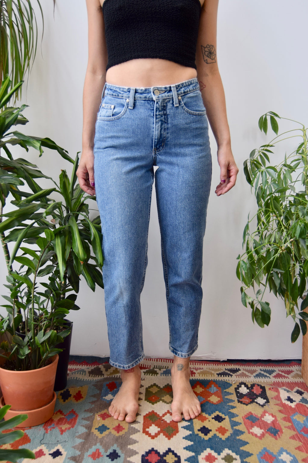 Classic Cropped Mom Jeans
