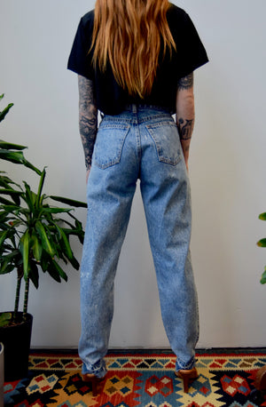 Acid Wash Fray Hem Jeans