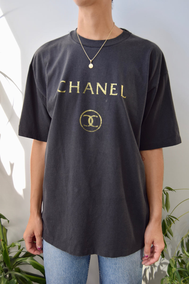 chanel logo t shirt vintage
