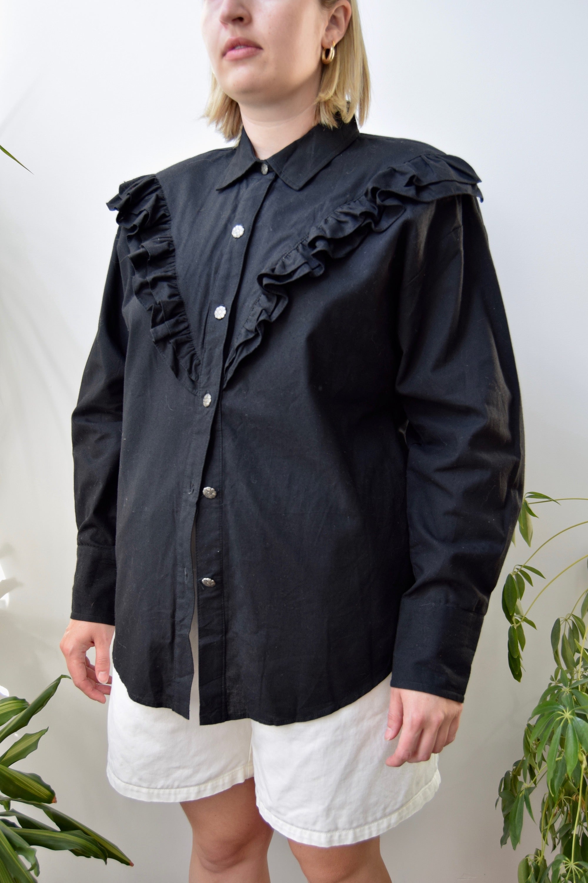 Top Rail Ruffle Western – Community Thrift and Vintage