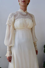 Vintage Cream Wedding Gown