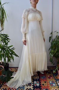 Vintage Cream Wedding Gown