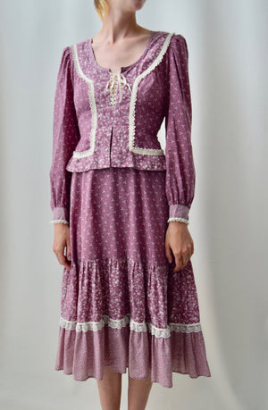 1970's Floral Mauve Peasant Dress