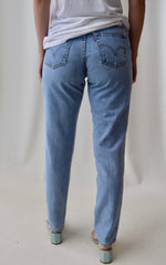 Light Wash Levis Relaxed 550 Jeans