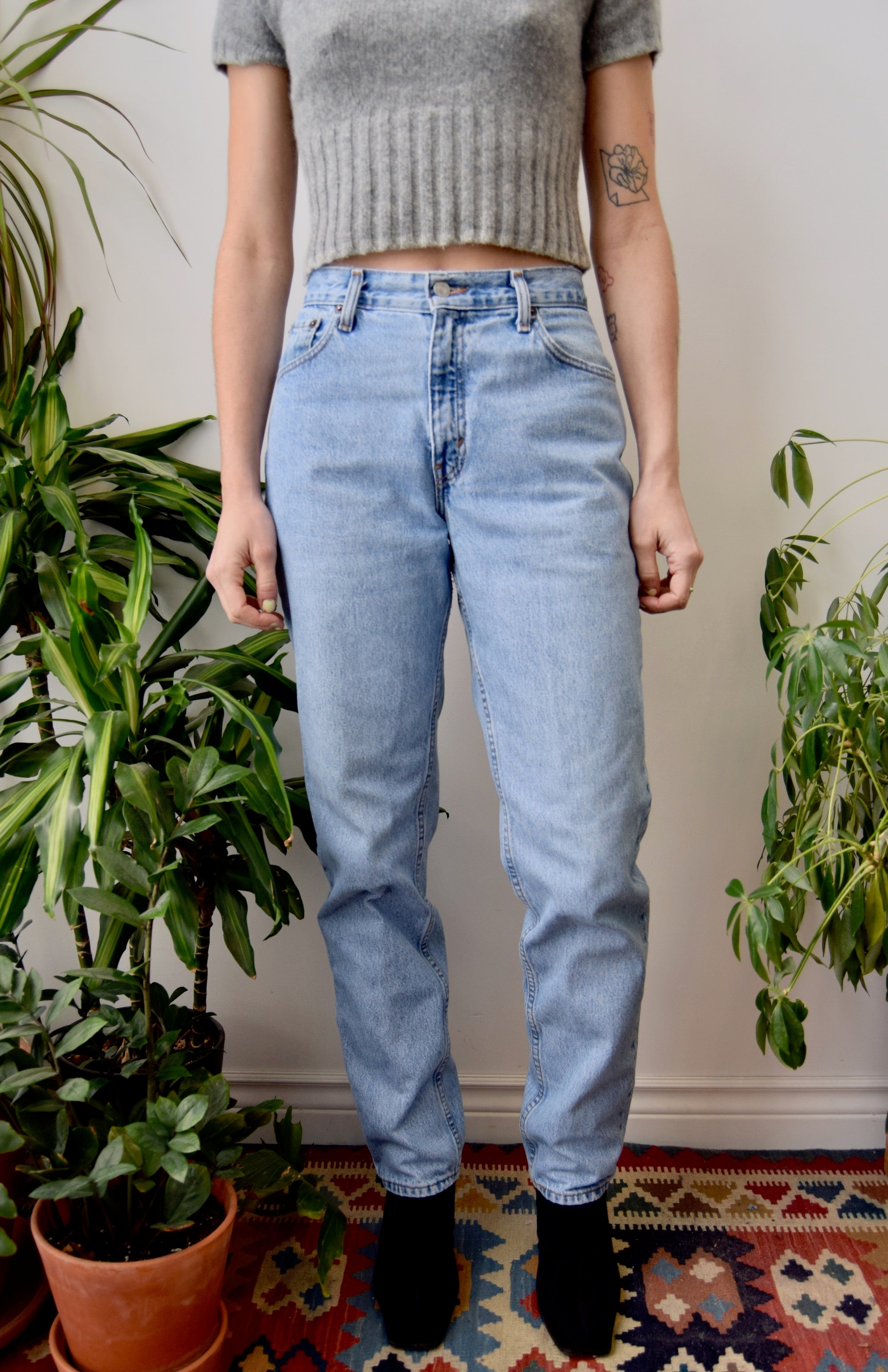 Levis 550 best sale high waisted jeans