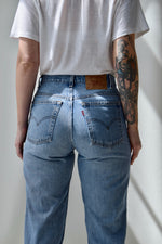 Levis Relaxed 550 Blue Jeans