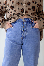 Exposed Button Tapered Jeans