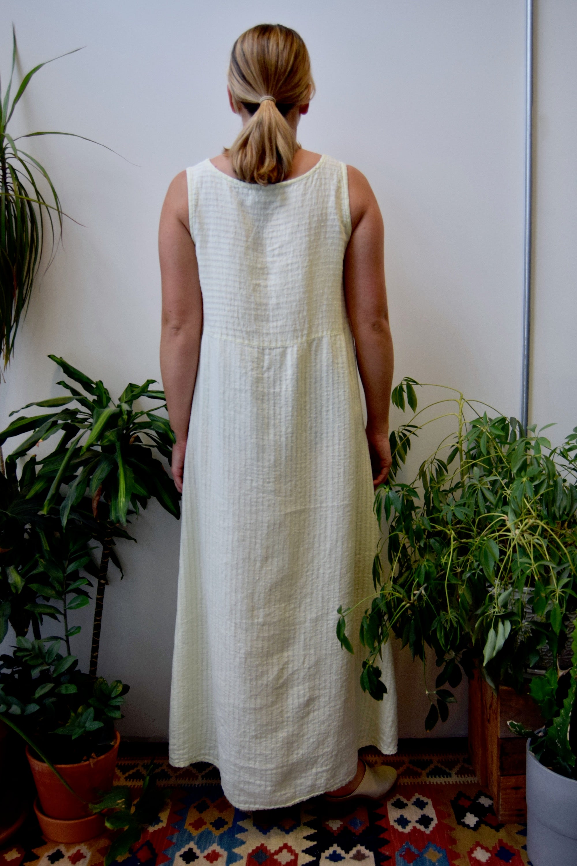 Eileen Fisher Linen Maxi Dress – Community Thrift and Vintage Eileen Fisher Linen Maxi Dress – Community Thrift and Vintage