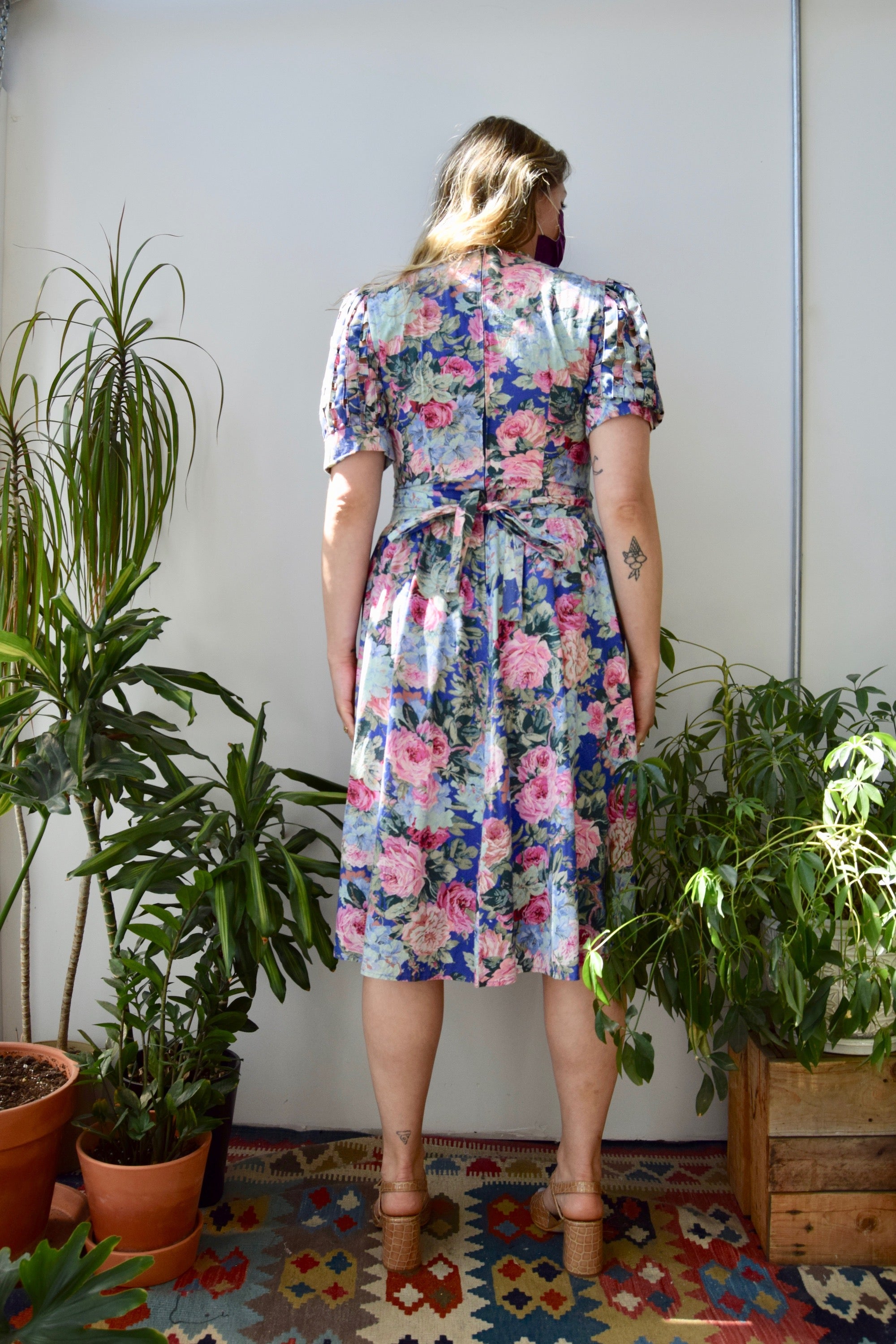 Wallpaper Floral Nineties Dress