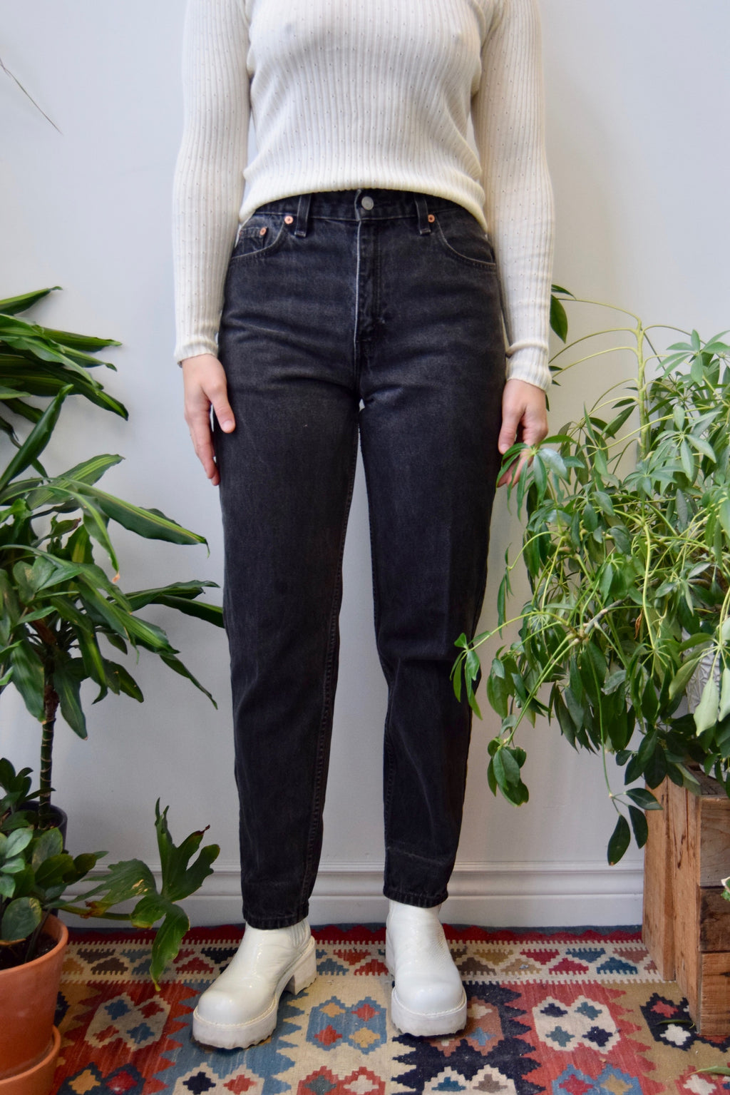 Levis Relaxed 550 Black Jeans